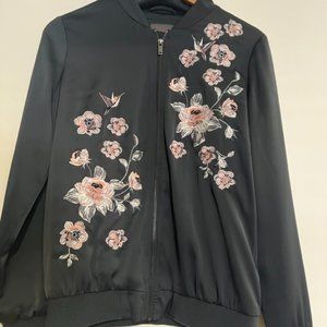 Jacket with floral embroidery